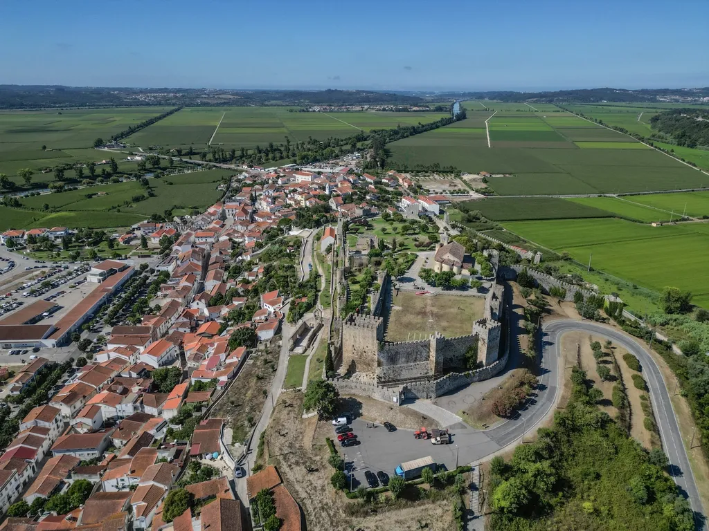 Casa para Recuperar em Montemor o Velho - 4 Quartos, 166m² - Image 27