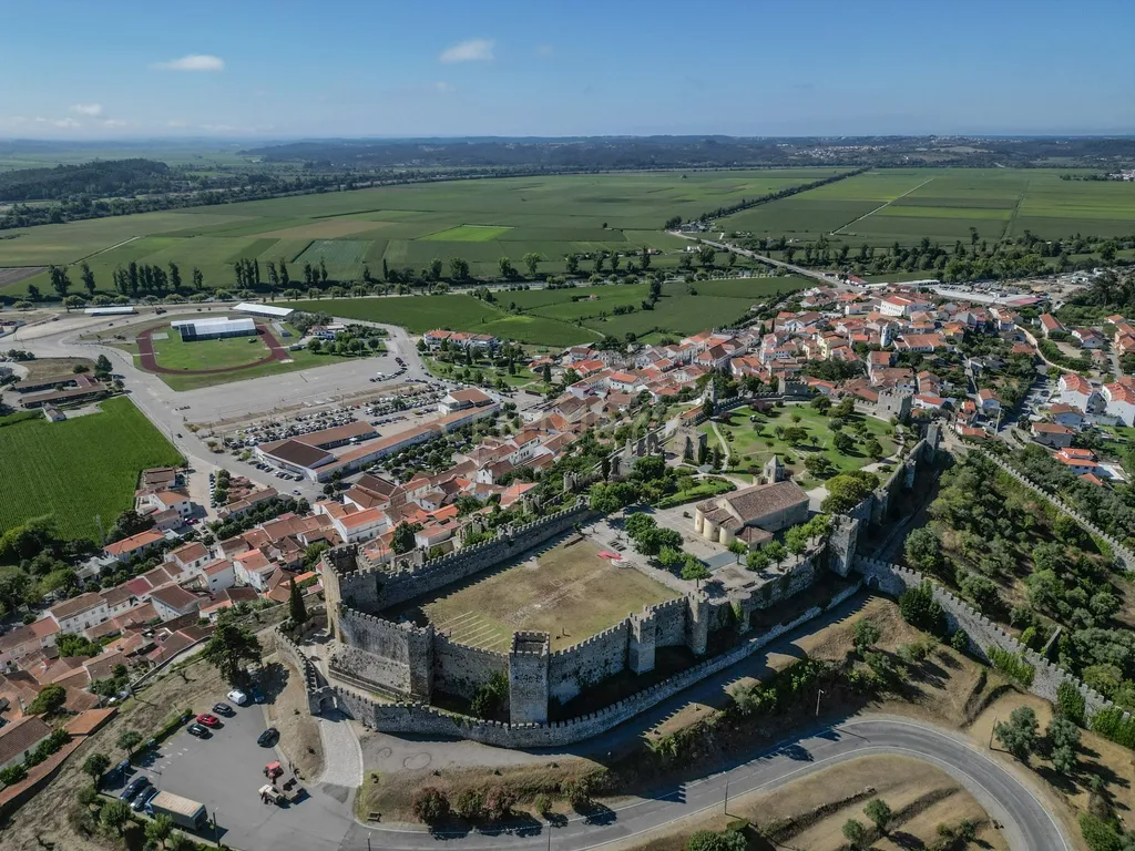 Casa para Recuperar em Montemor o Velho - 4 Quartos, 166m² - Image 28