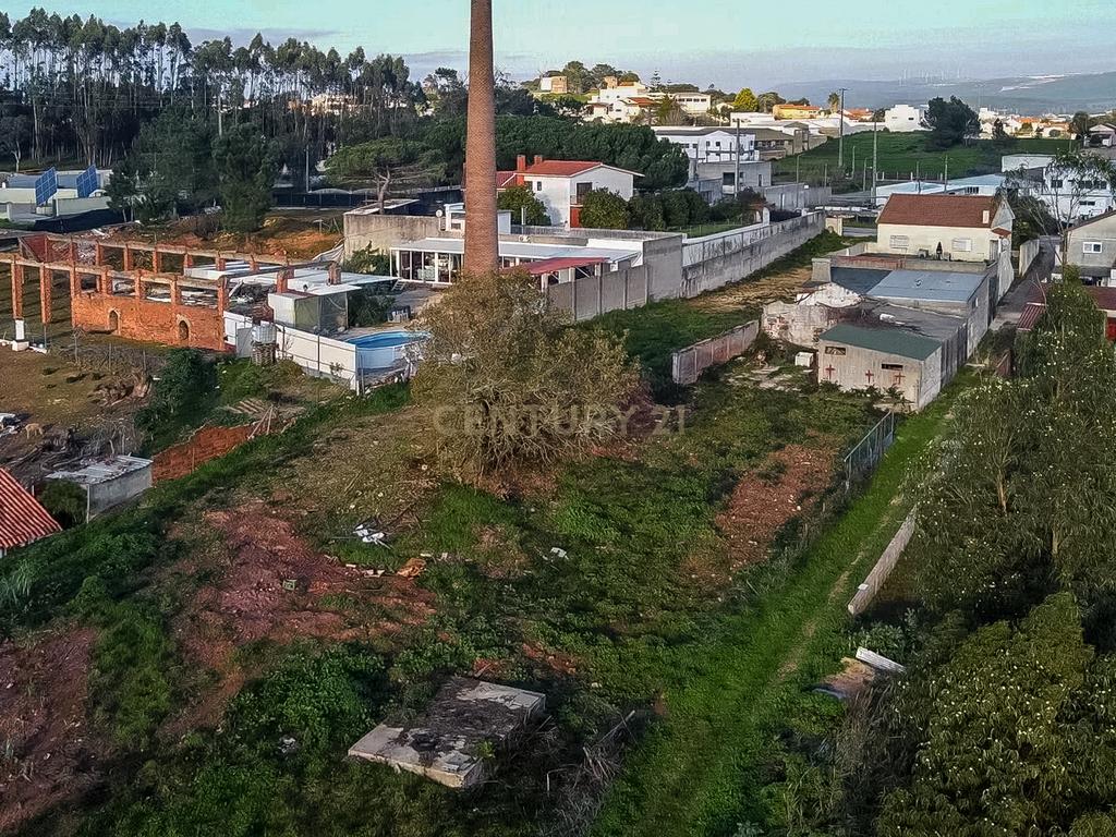 Moradia 3 quartos com armazém, num lote de terreno de 8140m2 - Benedita, Leiria - Image 33