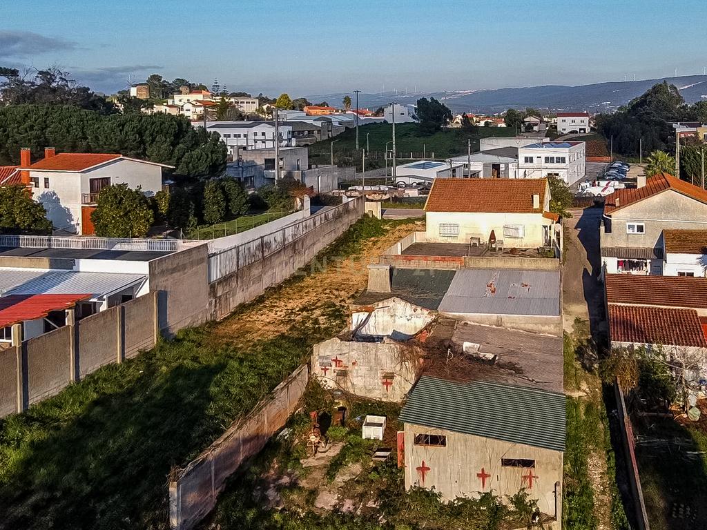 Moradia 3 quartos com armazém, num lote de terreno de 8140m2 - Benedita, Leiria - Image 31
