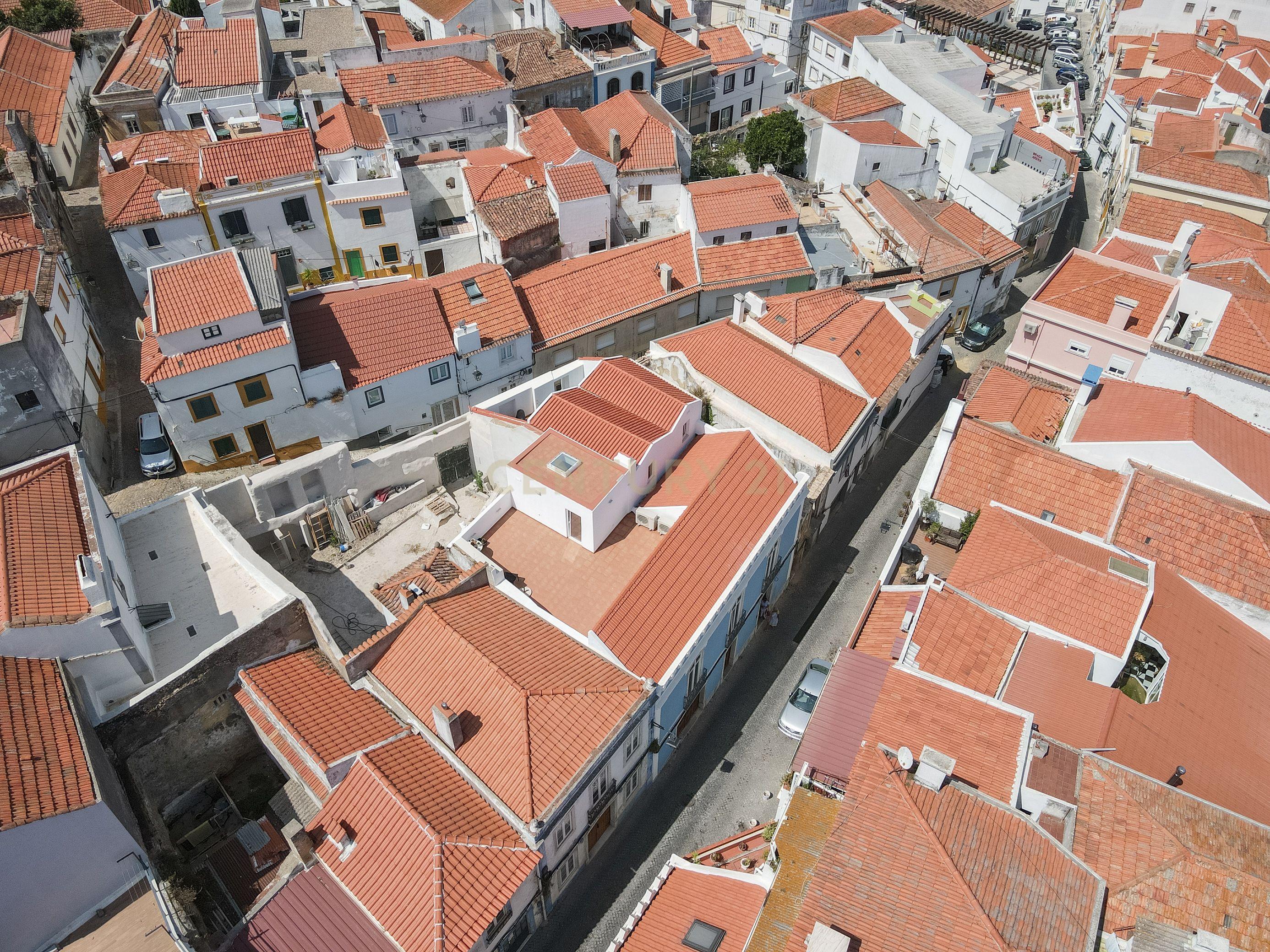 No centro de Palmela, uma casa com historia! - Image 74