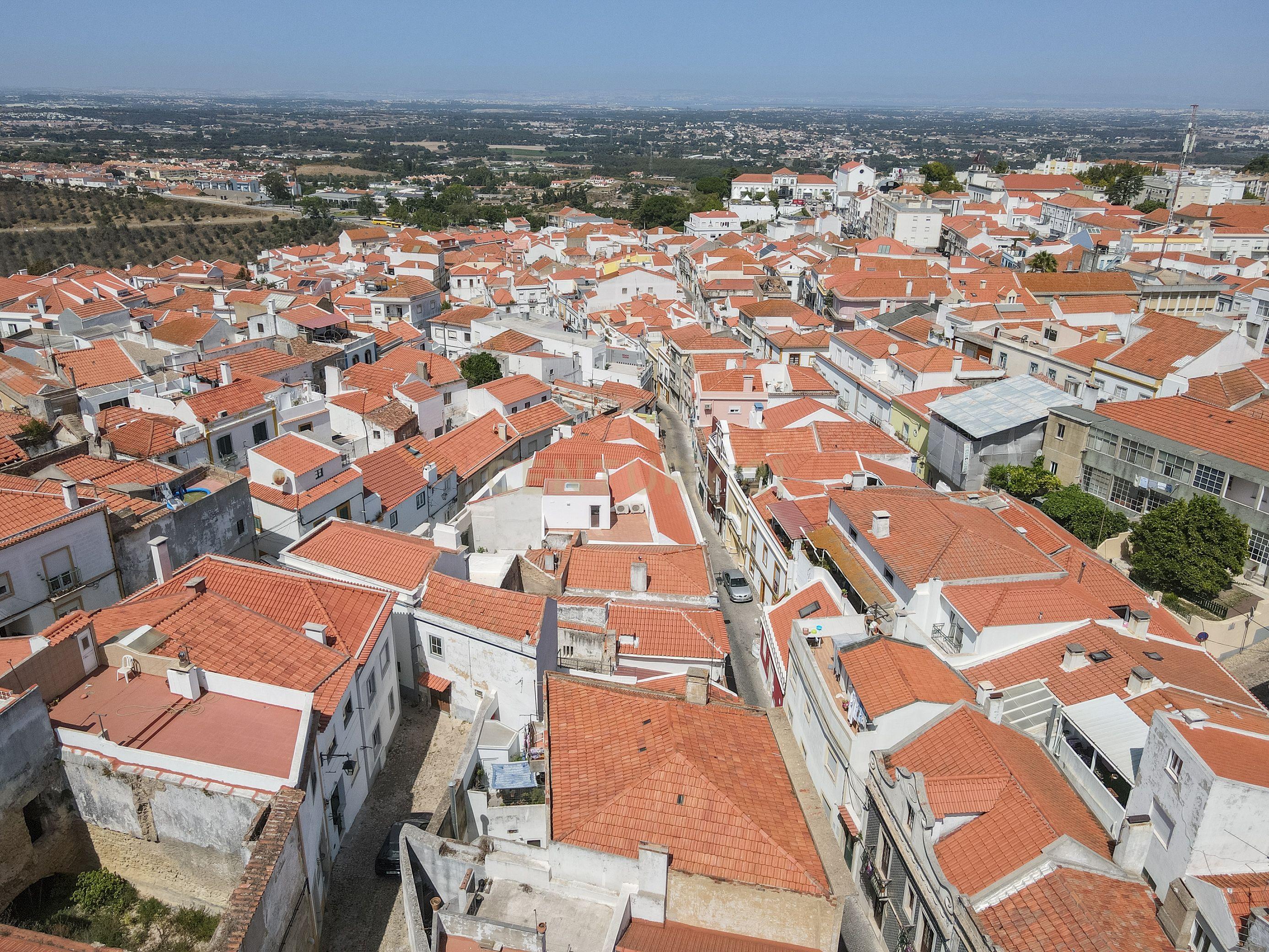 No centro de Palmela, uma casa com historia! - Image 76