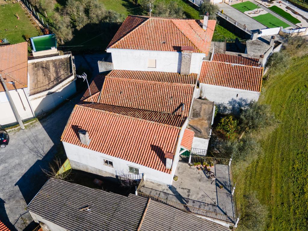 Moradia e anexos em Vila Cortês da Serra - Gouveia - Image 2