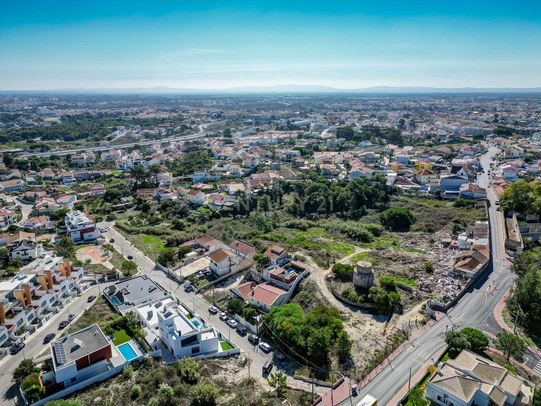 Prédio urbano 1.480m2 implantação, 2 pisos, 1.632m2 terreno, a 3km da praia - Image 2
