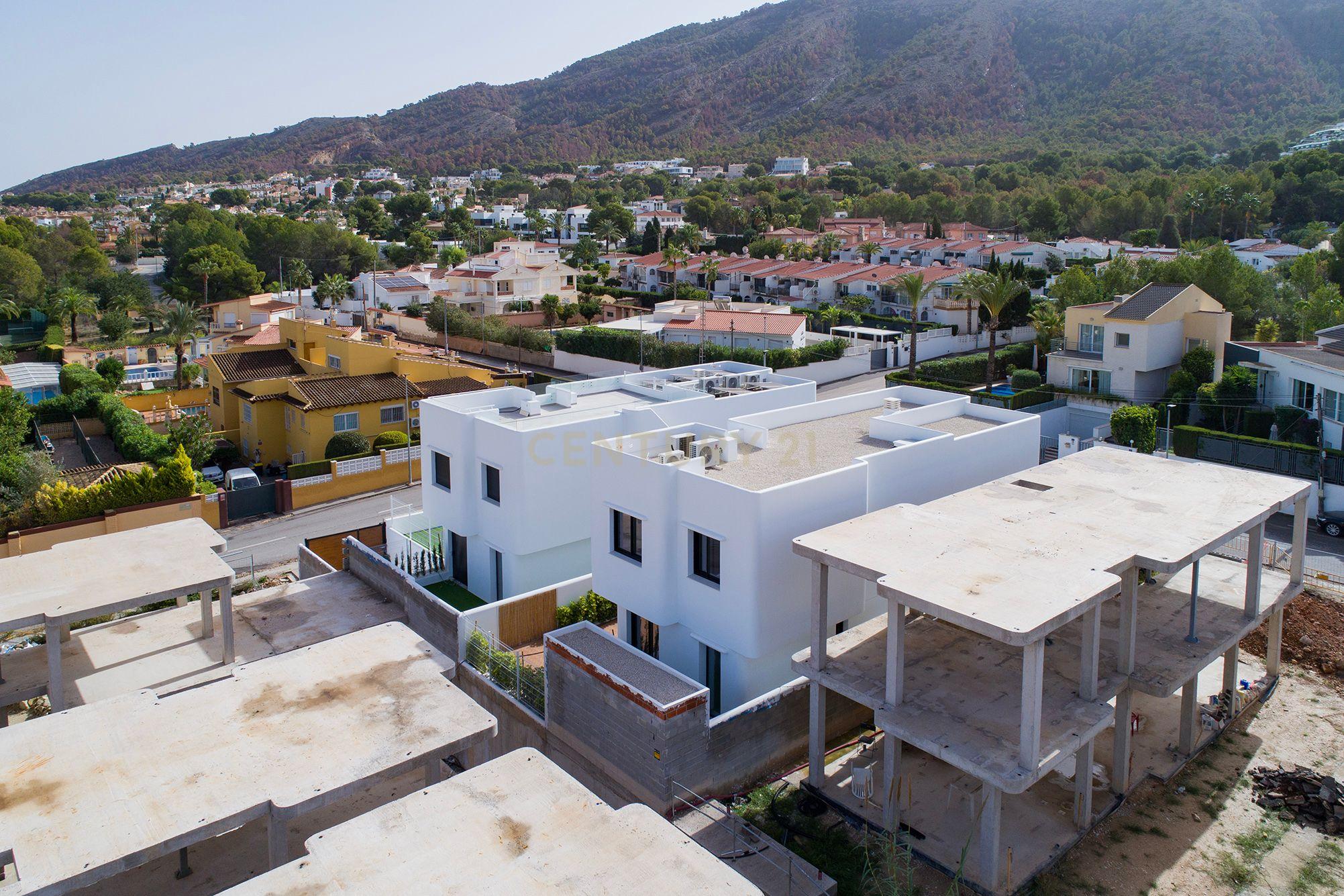 Descubra a Vida de Luxo na El Albir - Image 61