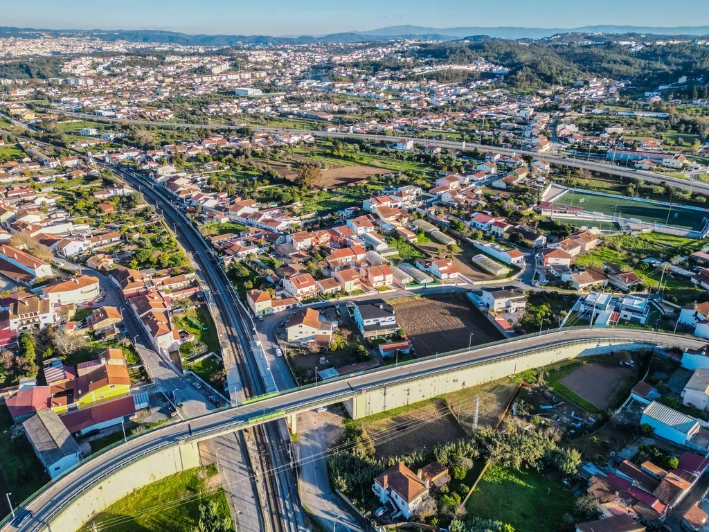 Terreno para construção com 645m2 nos Casais do campo em Coimbra - Image 4