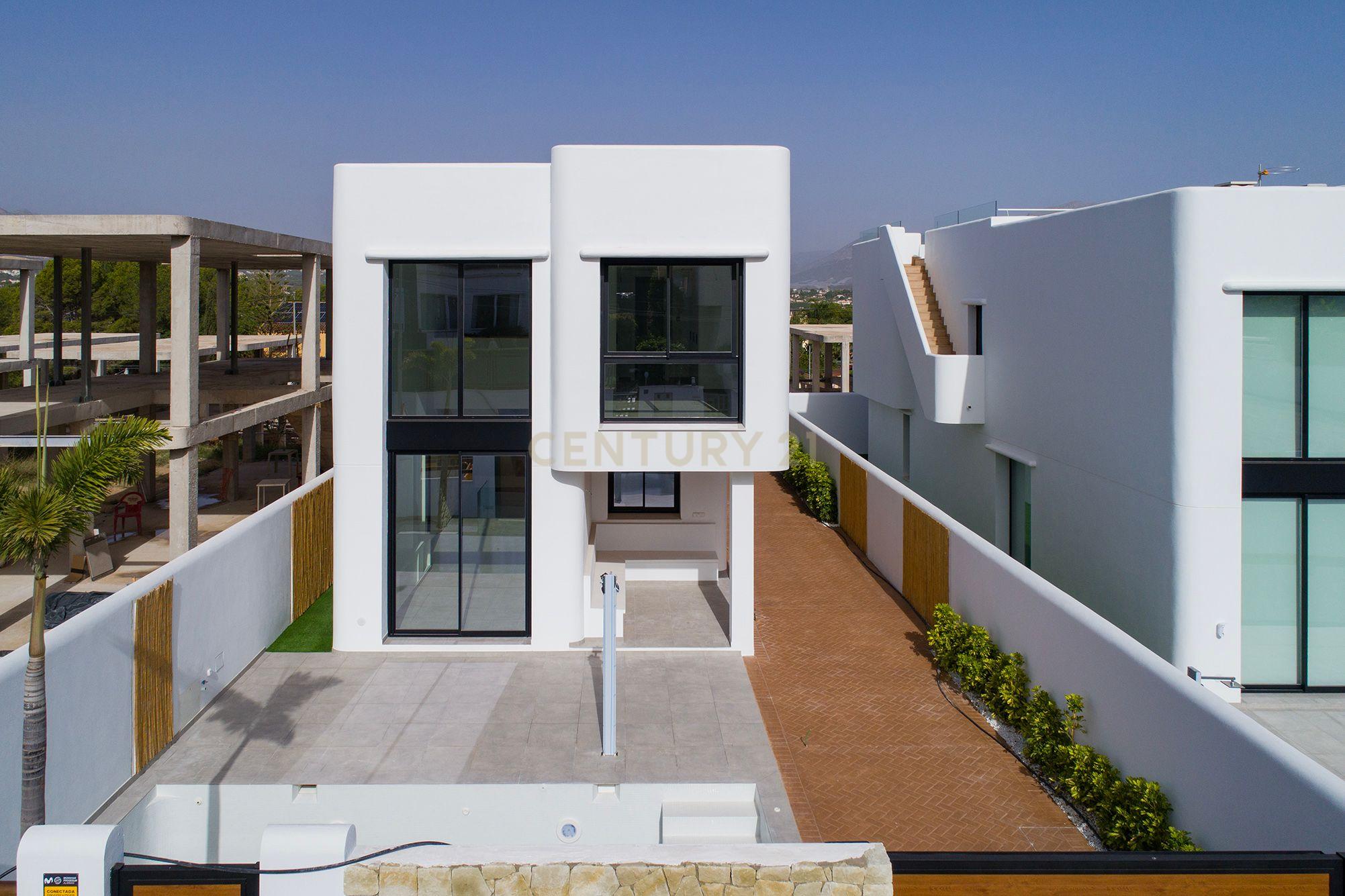 Descubra a Vida de Luxo na El Albir - Image 4