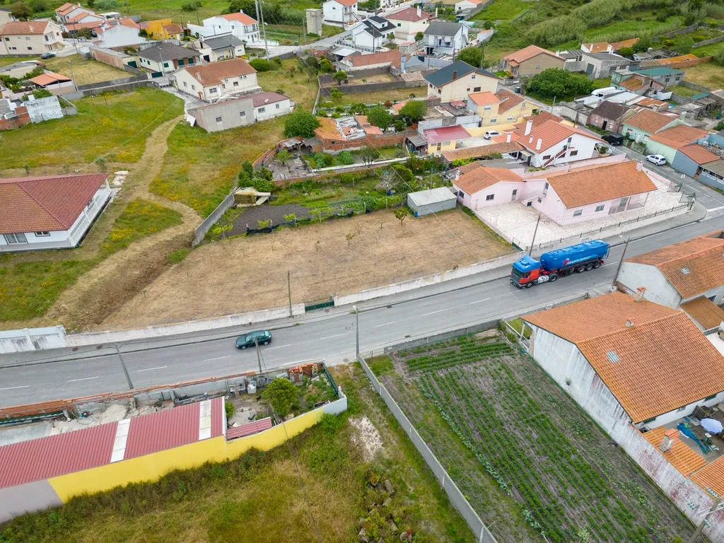 Moradia T3 Térrea Vieira de Leiria - Image 6