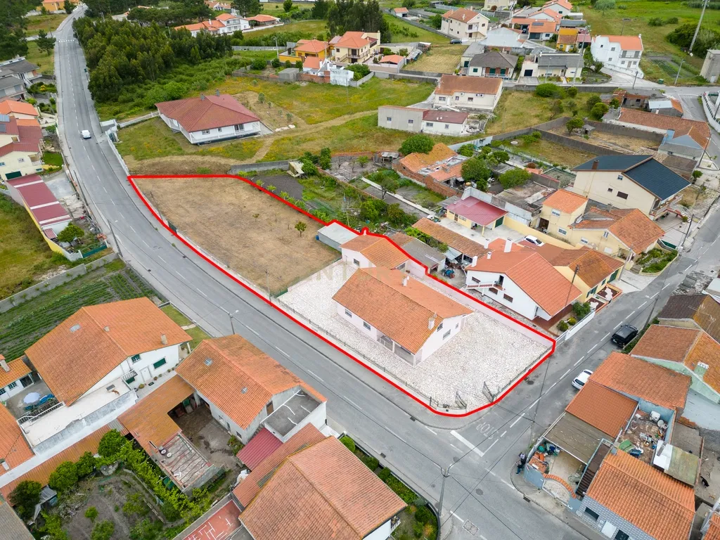 Moradia T3 Térrea Vieira de Leiria - Image 4