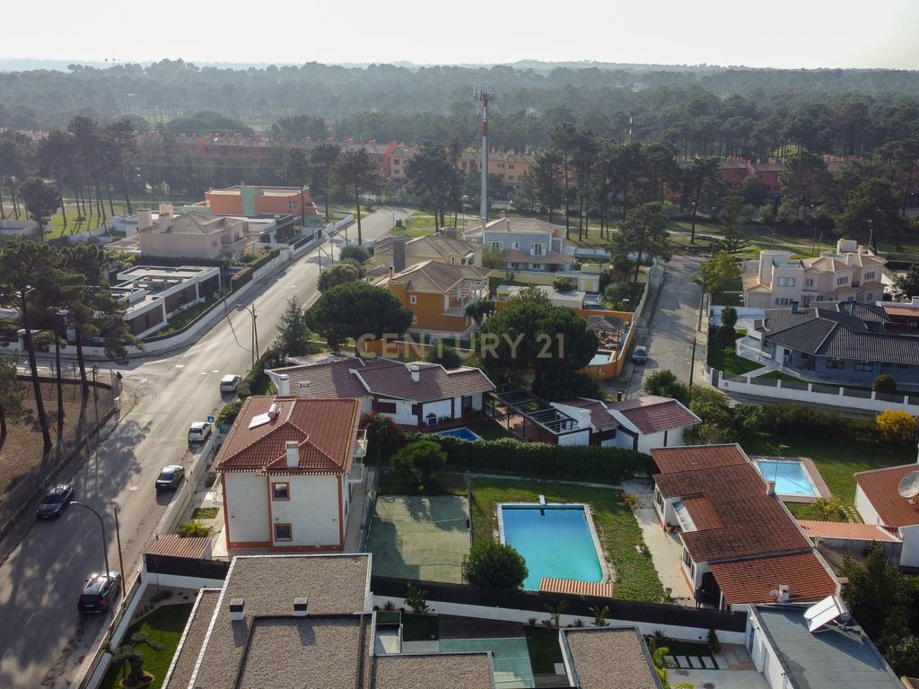 O Refúgio Perfeito no Pinhal da Verdizela – Um Ícone de Luxo, Sofisticação e Versatilidade - Image 47