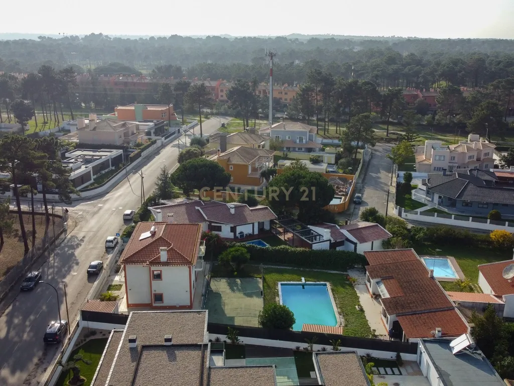 O Refúgio Perfeito no Pinhal da Verdizela – Um Ícone de Luxo, Sofisticação e Versatilidade - Image 47
