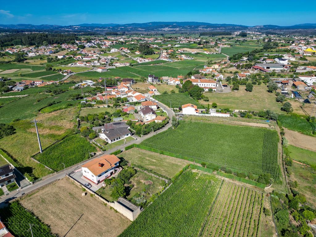 Terreno com 1.290m2 para construção de Moradia até 774m2, em Salreu - Image 37