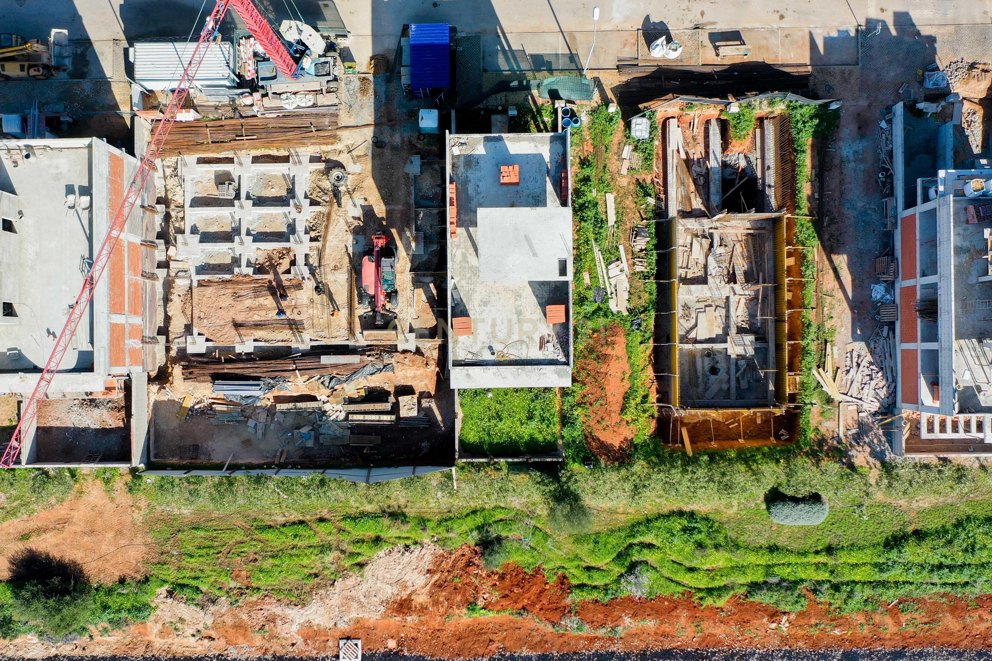 Moradia T4 com Piscina na Urbanização "Portas do Sol" em Tavira - Image 7