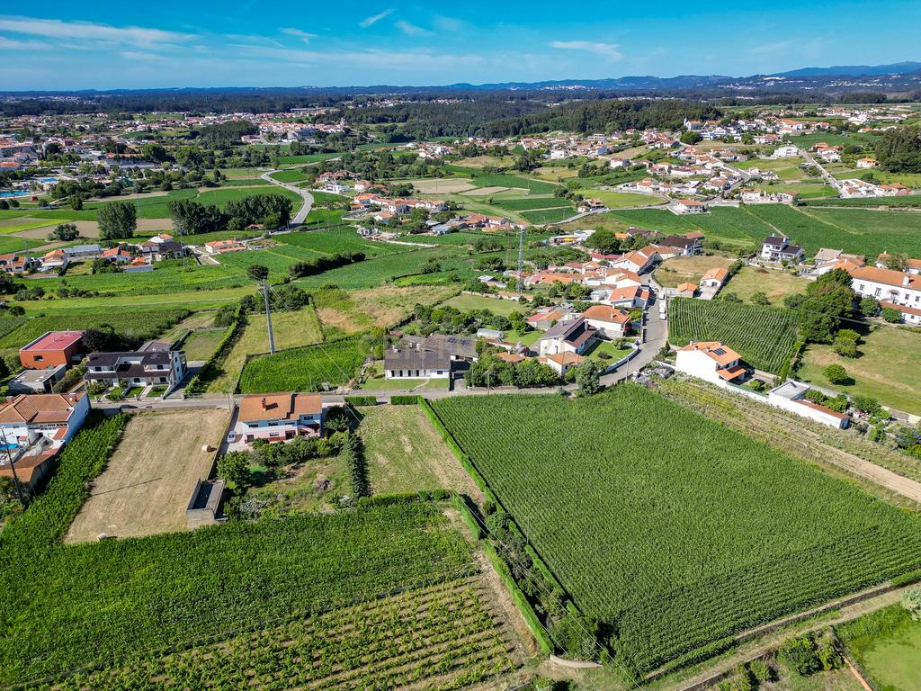 Terreno com 1.290m2 para construção de Moradia até 774m2, em Salreu - Image 36