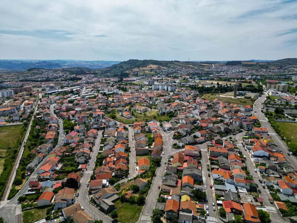 Terreno excepcional em Bragança - HABITAÇÃO PLURIFAMILIAR - Image 15