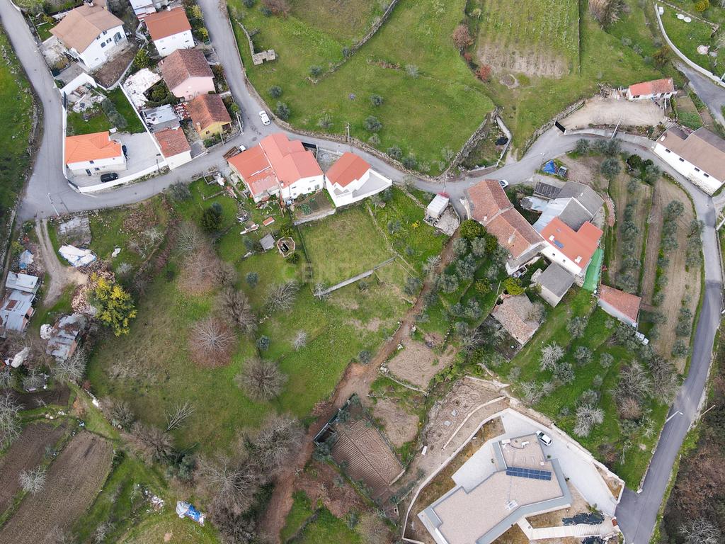 Quintinha com casa em pedra, Fragosela de Cima - Viseu - Image 13