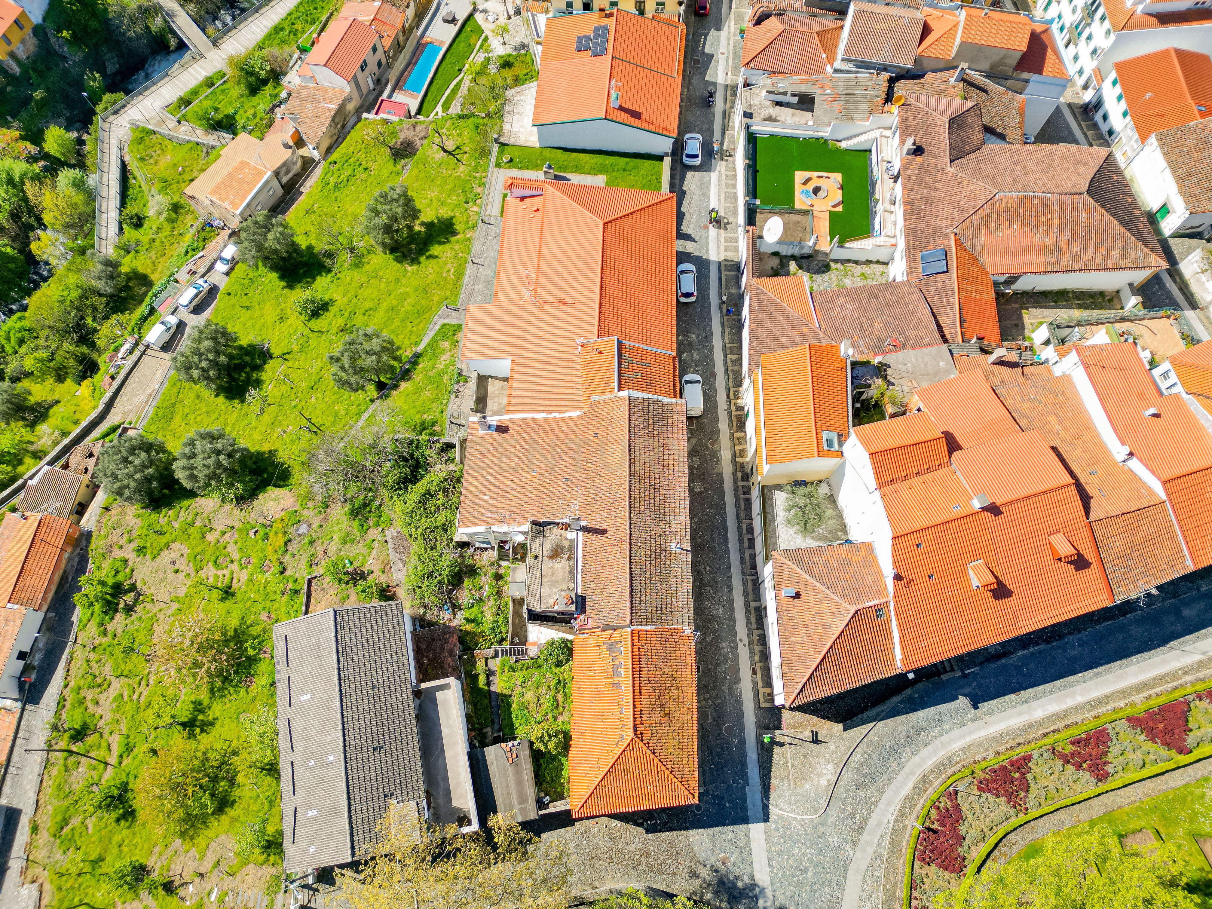 Prédio na Zona Histórica de Bragança - Image 6