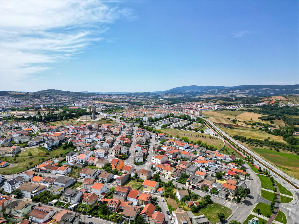 Terreno excepcional em Bragança - HABITAÇÃO PLURIFAMILIAR - Image 17
