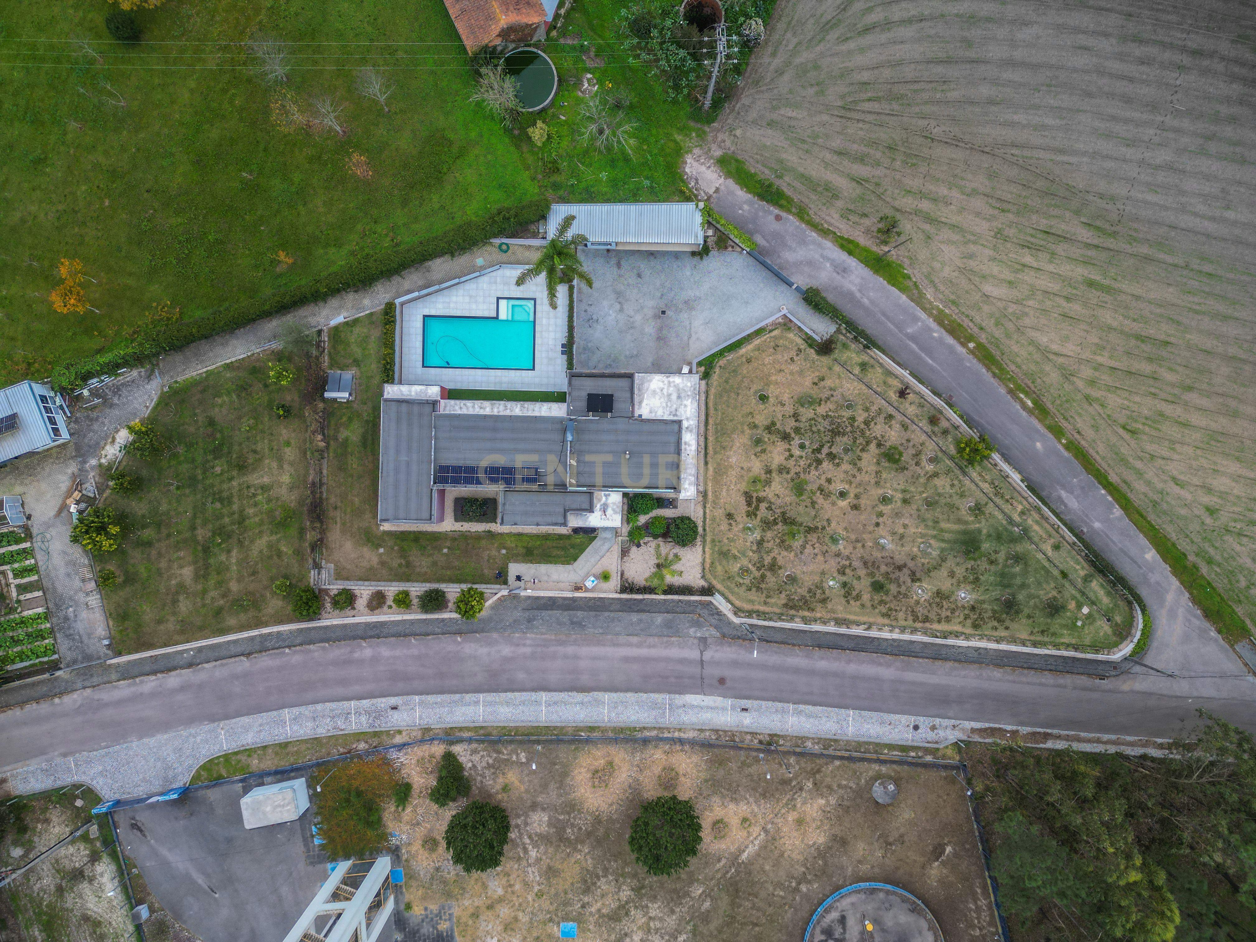 Moradia T4 de luxo - Carriço, Pombal - Image 7