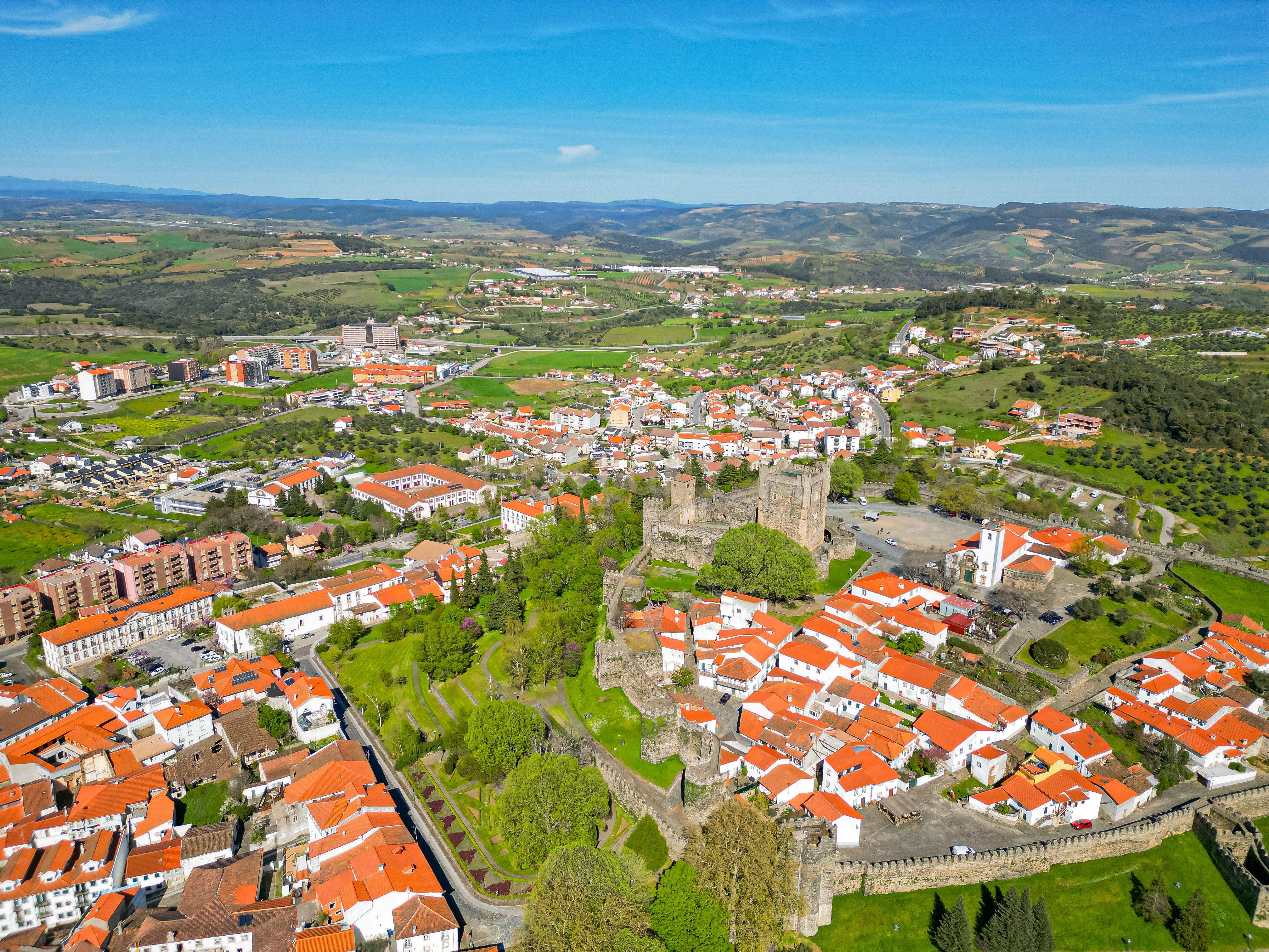 Prédio na Zona Histórica de Bragança - Image 42