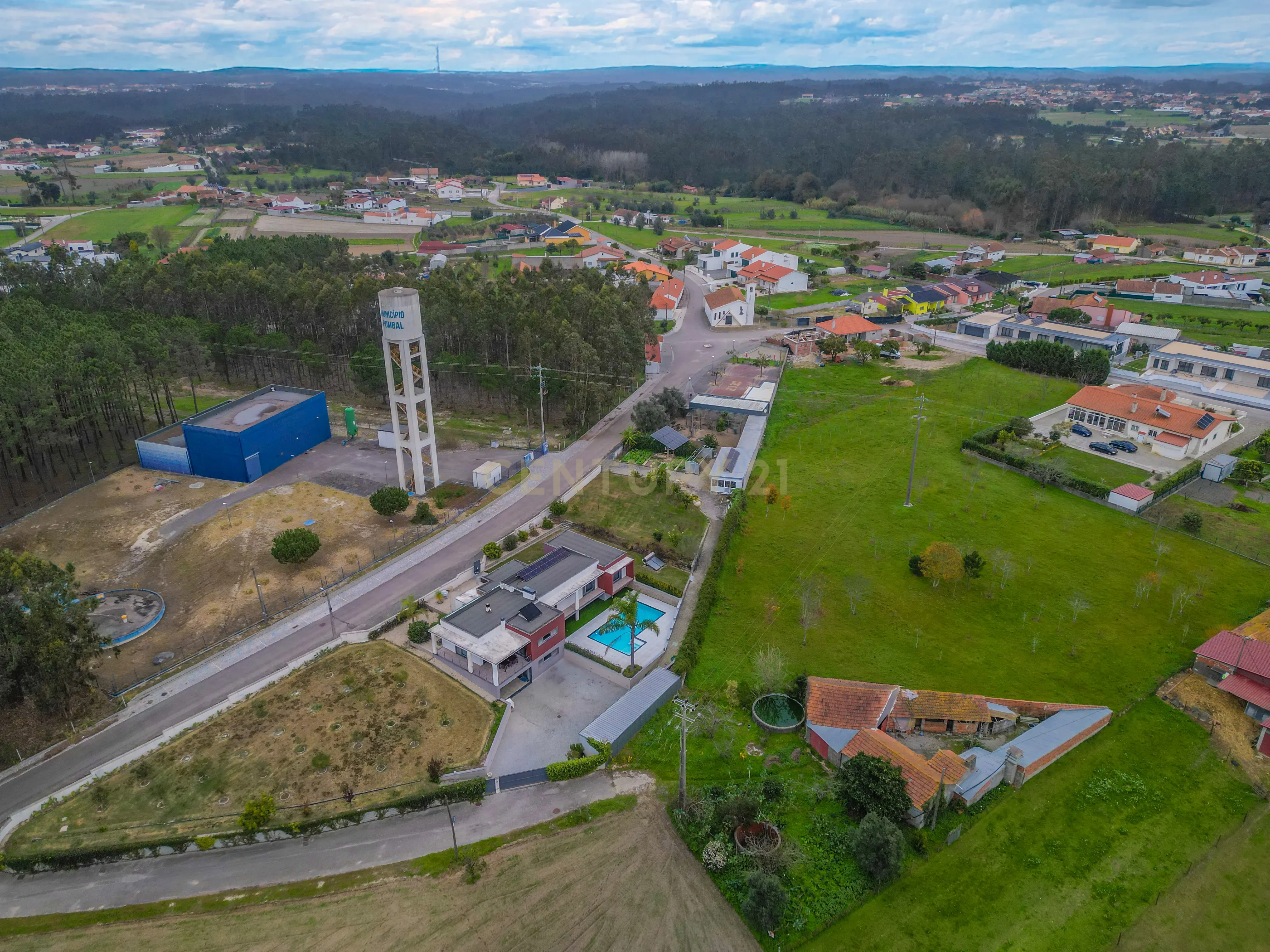 Moradia T4 de luxo - Carriço, Pombal - Image 9