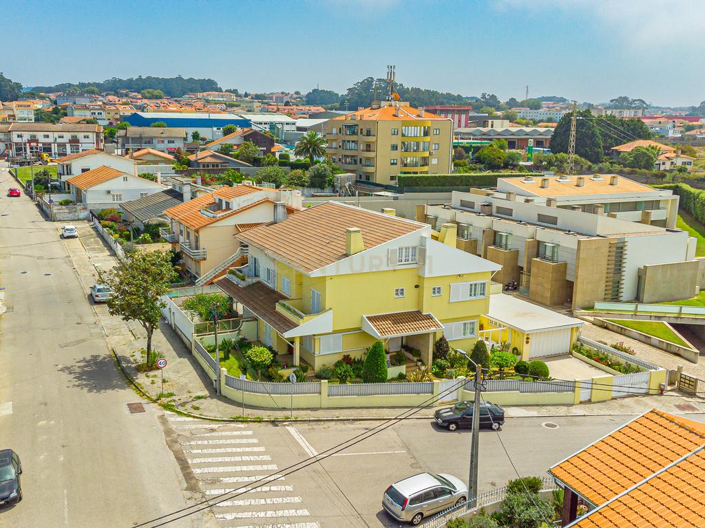 Moradia T4 Exclusiva em Vila Nova de Gaia - Image 60