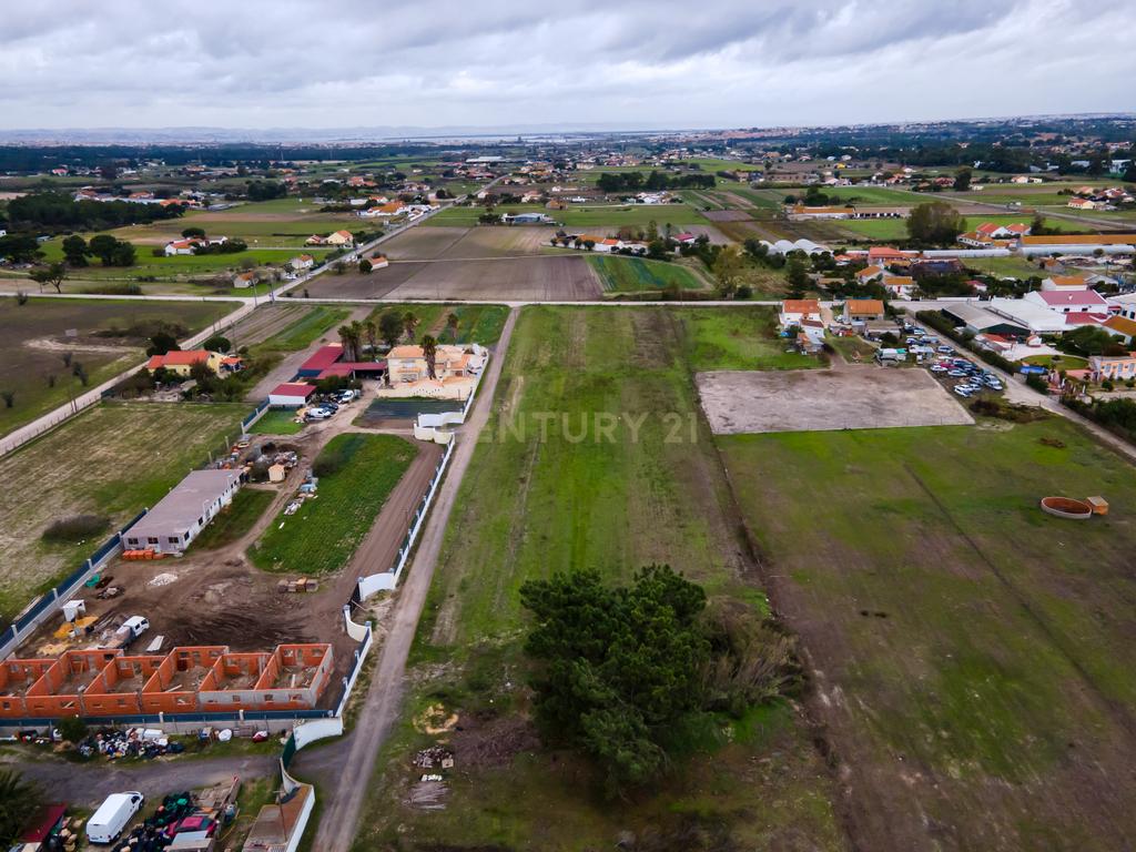Lote de Terreno Rustico | 15.200m2 | Quinta do Anjo - Image 1