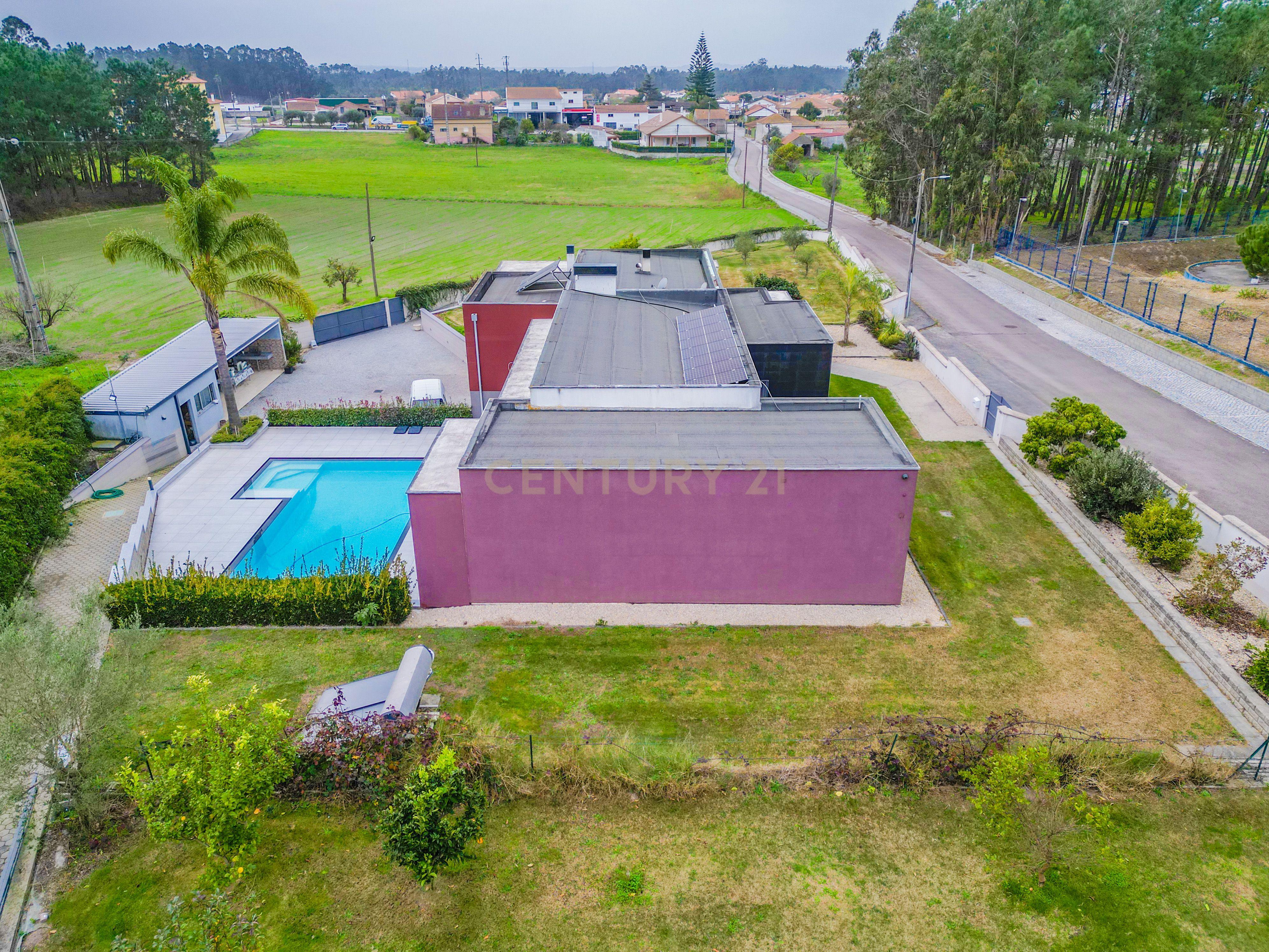 Moradia T4 de luxo - Carriço, Pombal - Image 11