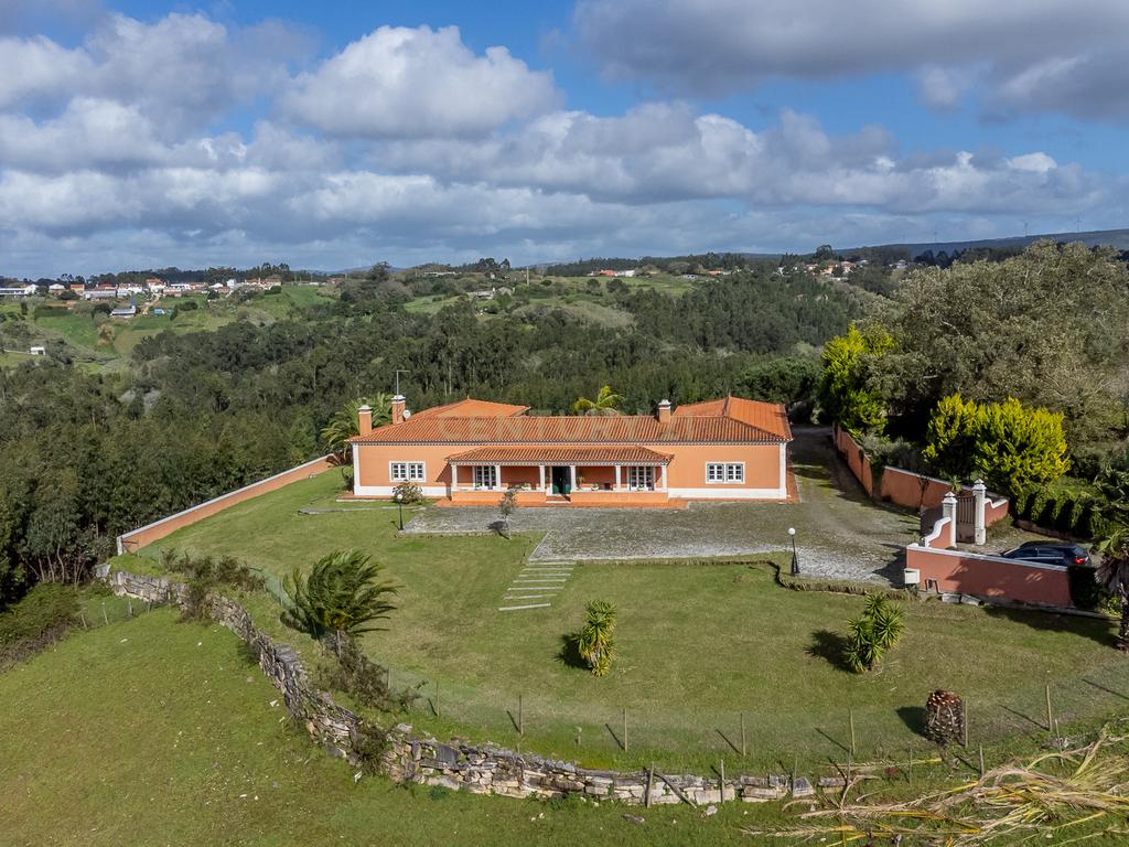 MORADIA TÉRREA DE LUXO - Caldas da Rainha - Image 2