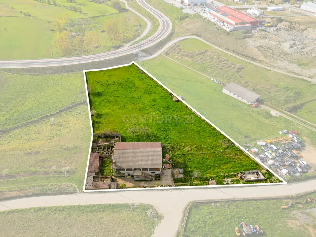 Moradia T5 para venda em Bragança - Image 2