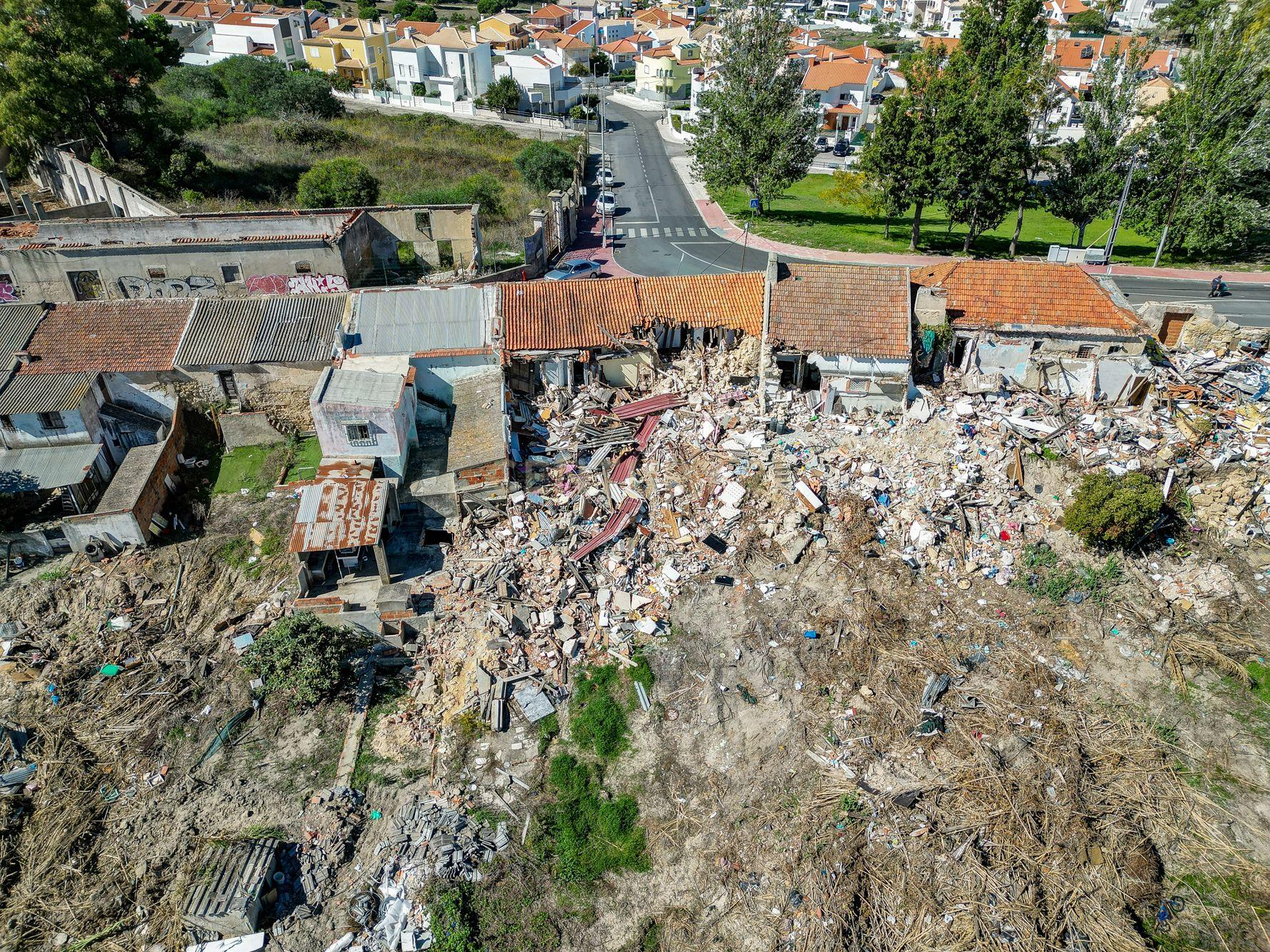 Prédio urbano 1.480m2 implantação, 2 pisos, 1.632m2 terreno, a 3km da praia - Image 33