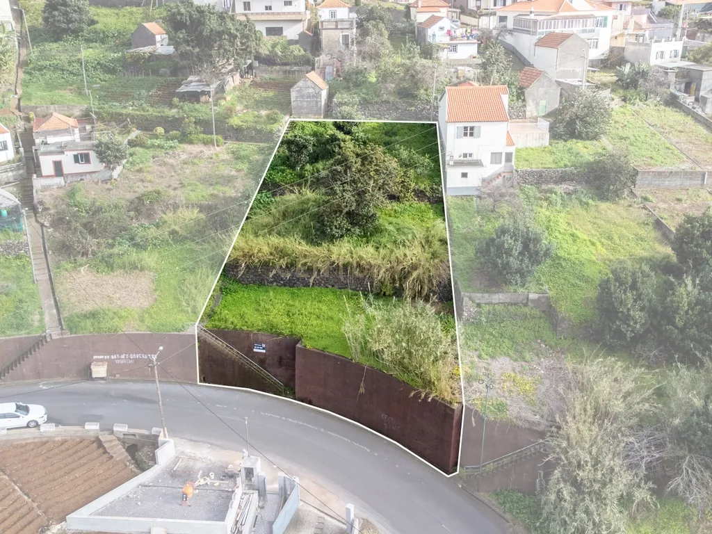 Terreno Rústico no Arco da Calheta - 667 m2 - Image 2