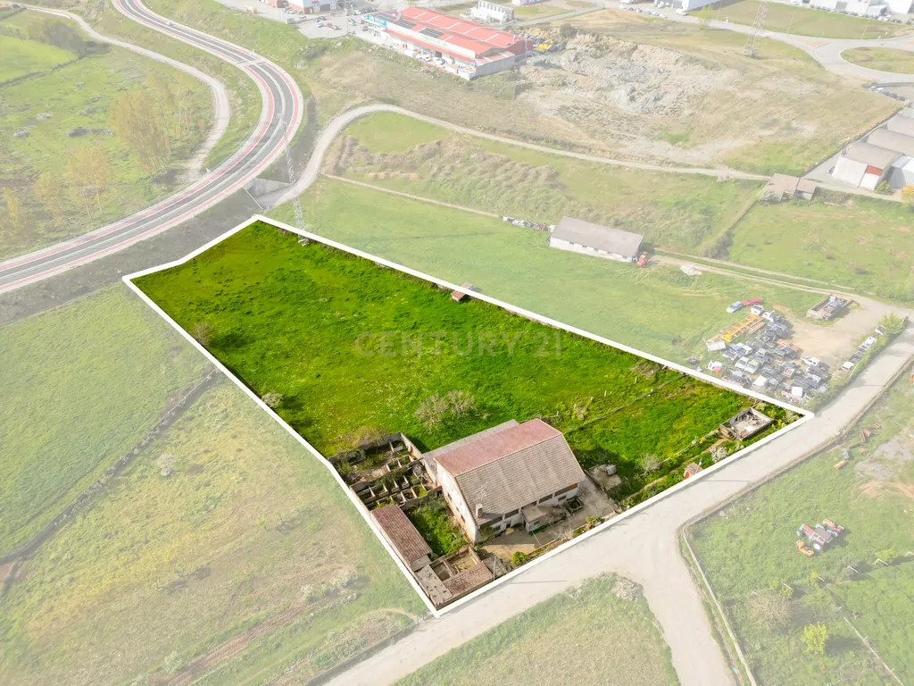 Moradia T5 para venda em Bragança - Image 7