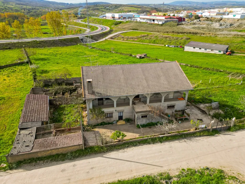 Moradia T5 para venda em Bragança - Image 3