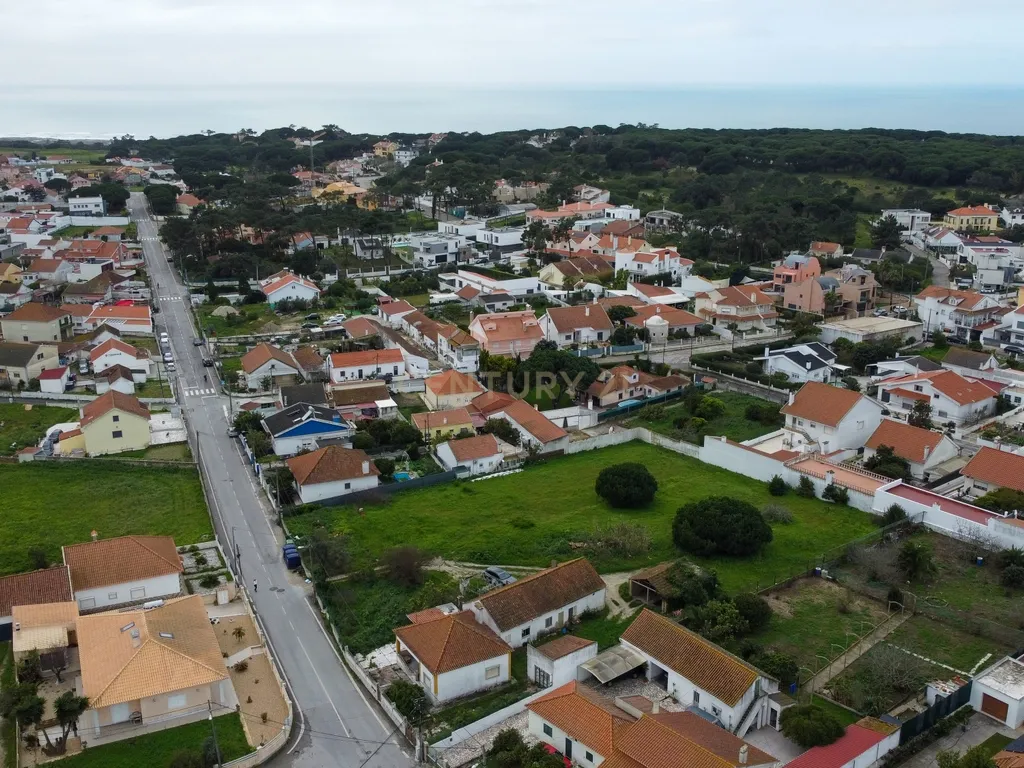 Terreno Urbano de 3.900 m², com moradia térrea sem licença – Charneca de Caparica - Image 18