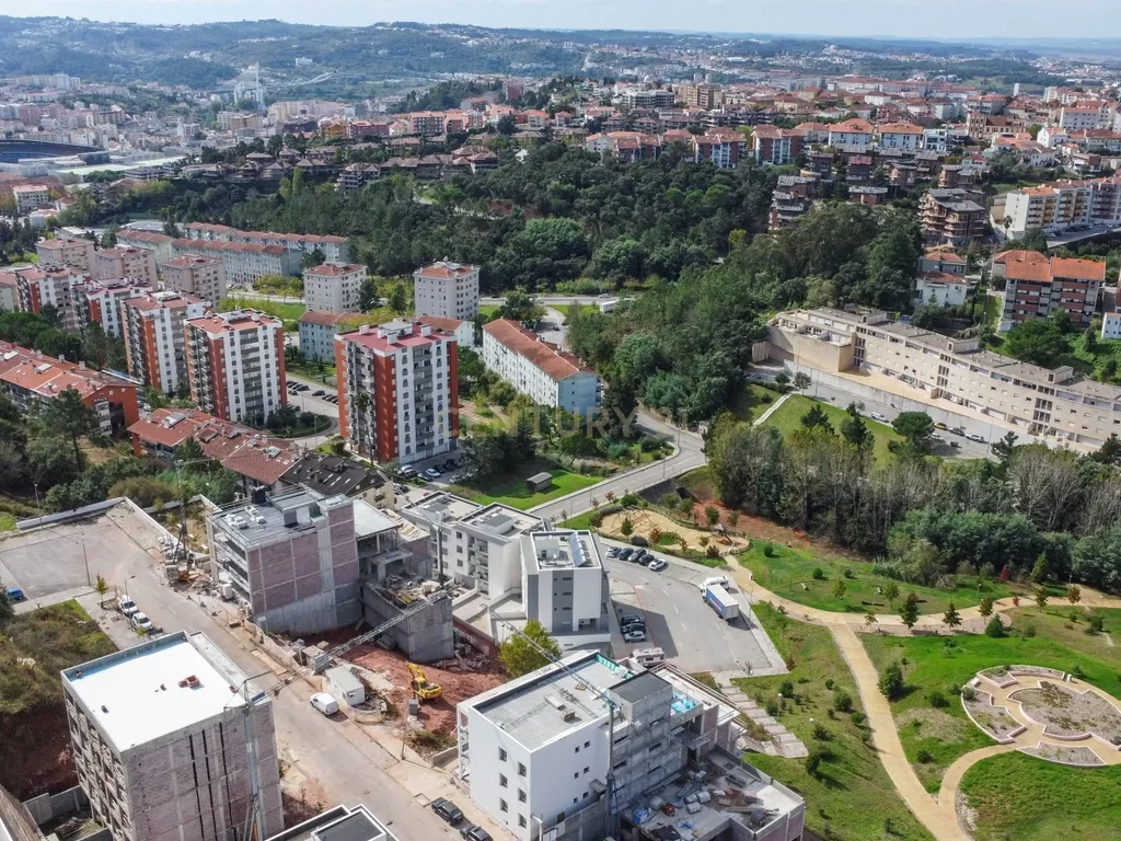 Apartamento T1, novo, em construção | Coimbra. - Image 1