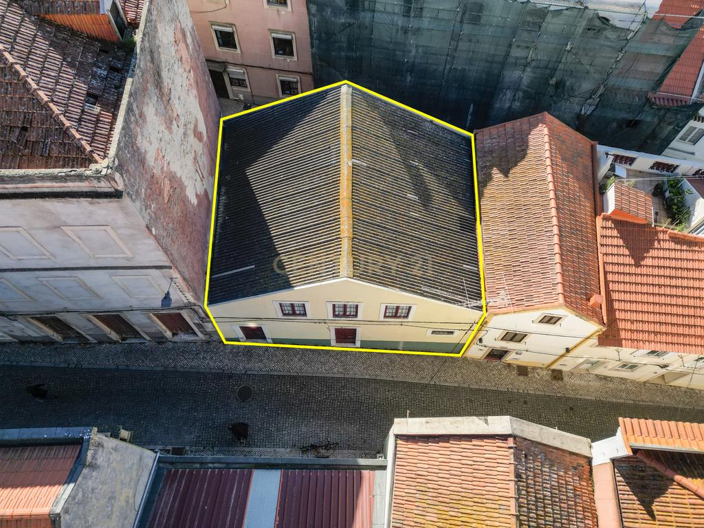 Figueira da Foz - Moradia T4 para investimento, no centro da cidade - Image 23