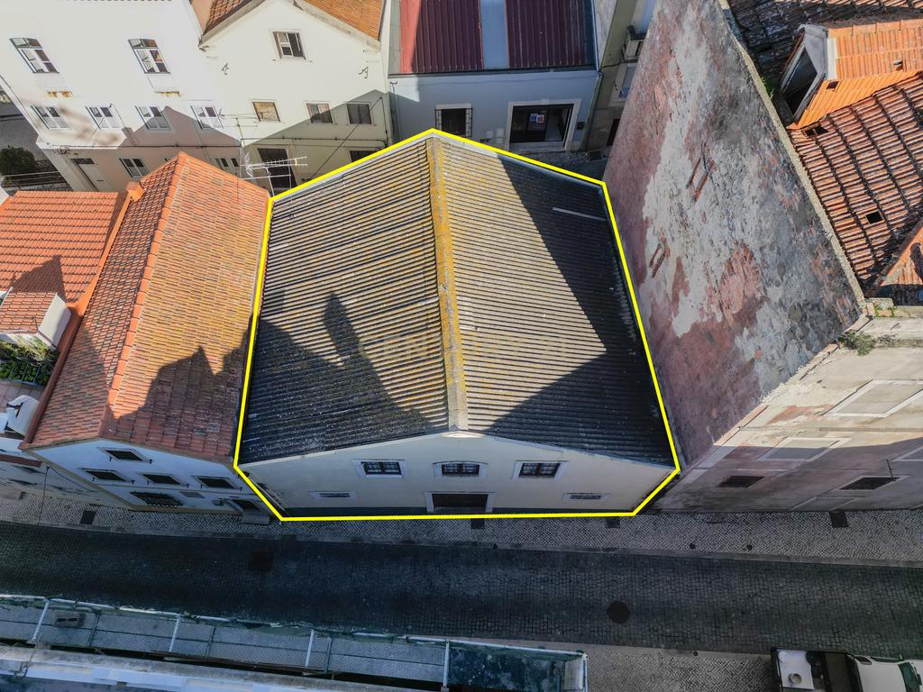Figueira da Foz - Moradia T4 para investimento, no centro da cidade - Image 24