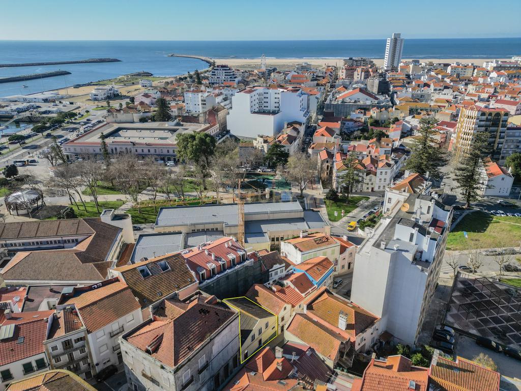 Figueira da Foz - Moradia T4 para investimento, no centro da cidade - Image 25