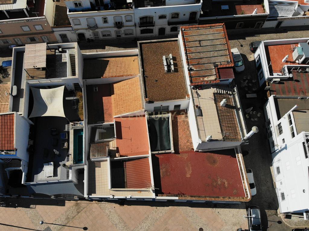 Moradia tradicional, 184 m2, em primeira linha de Santa Luzia. - Image 31