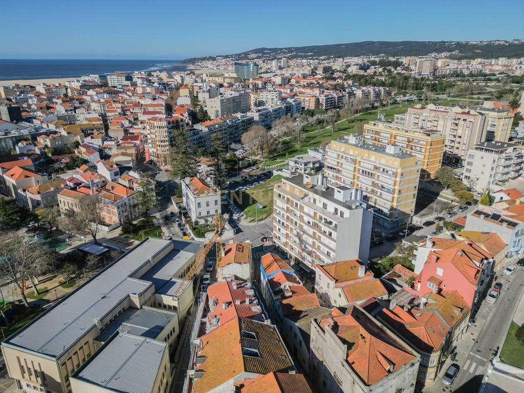 Figueira da Foz - Moradia T4 para investimento, no centro da cidade - Image 27
