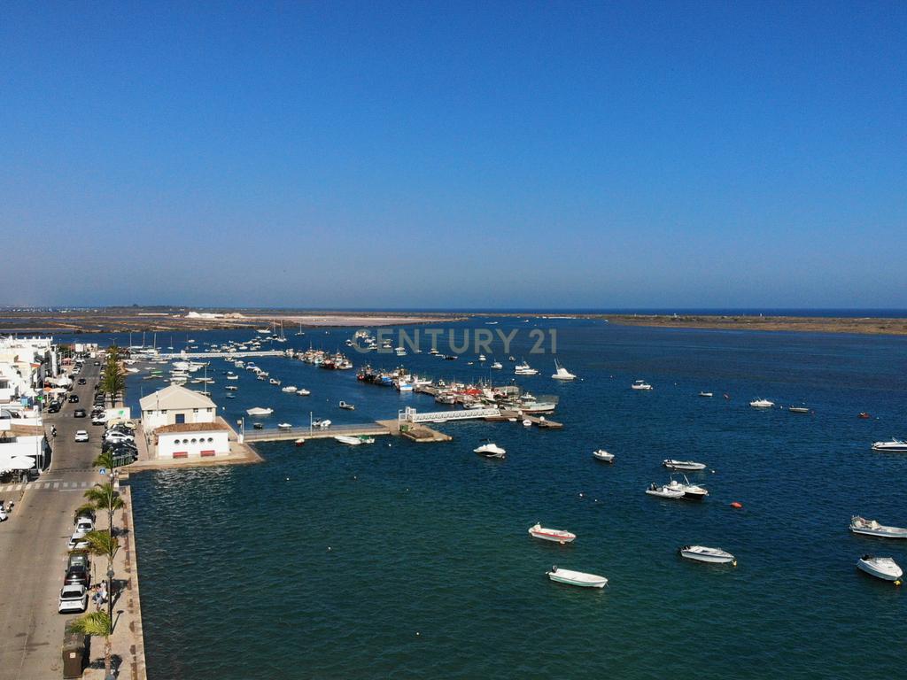 Moradia tradicional, 184 m2, em primeira linha de Santa Luzia. - Image 30
