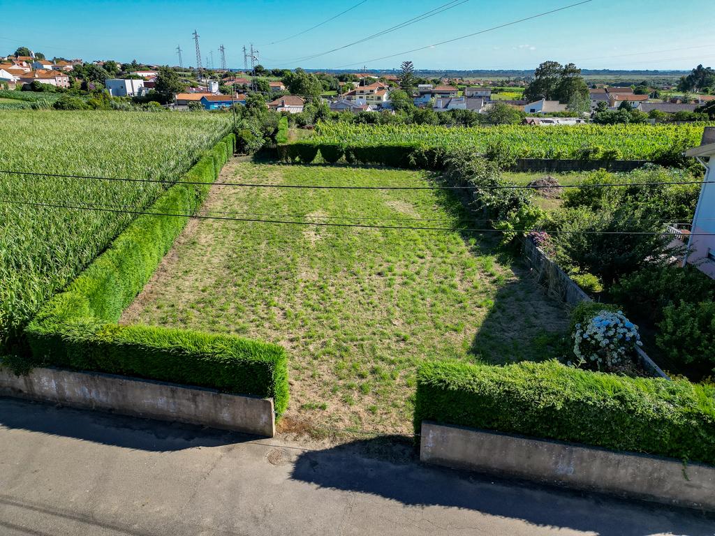 Terreno com 1.290m2 para construção de Moradia até 774m2, em Salreu - Image 35