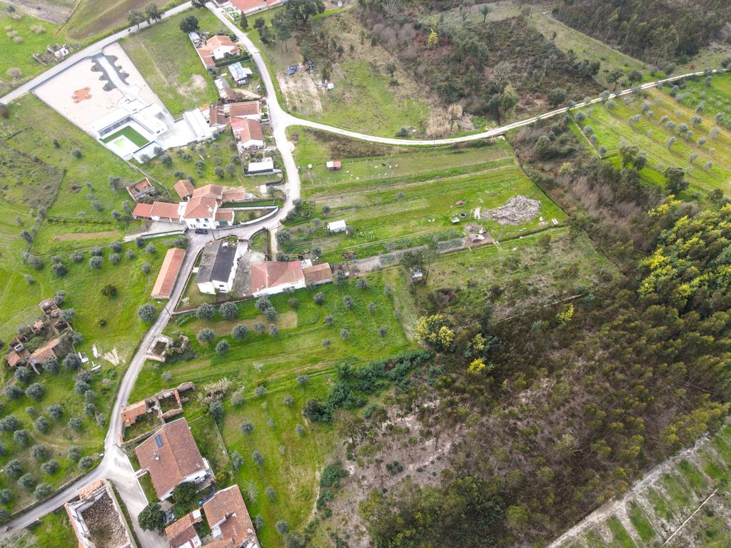 Moradia em mau estado - Image 11
