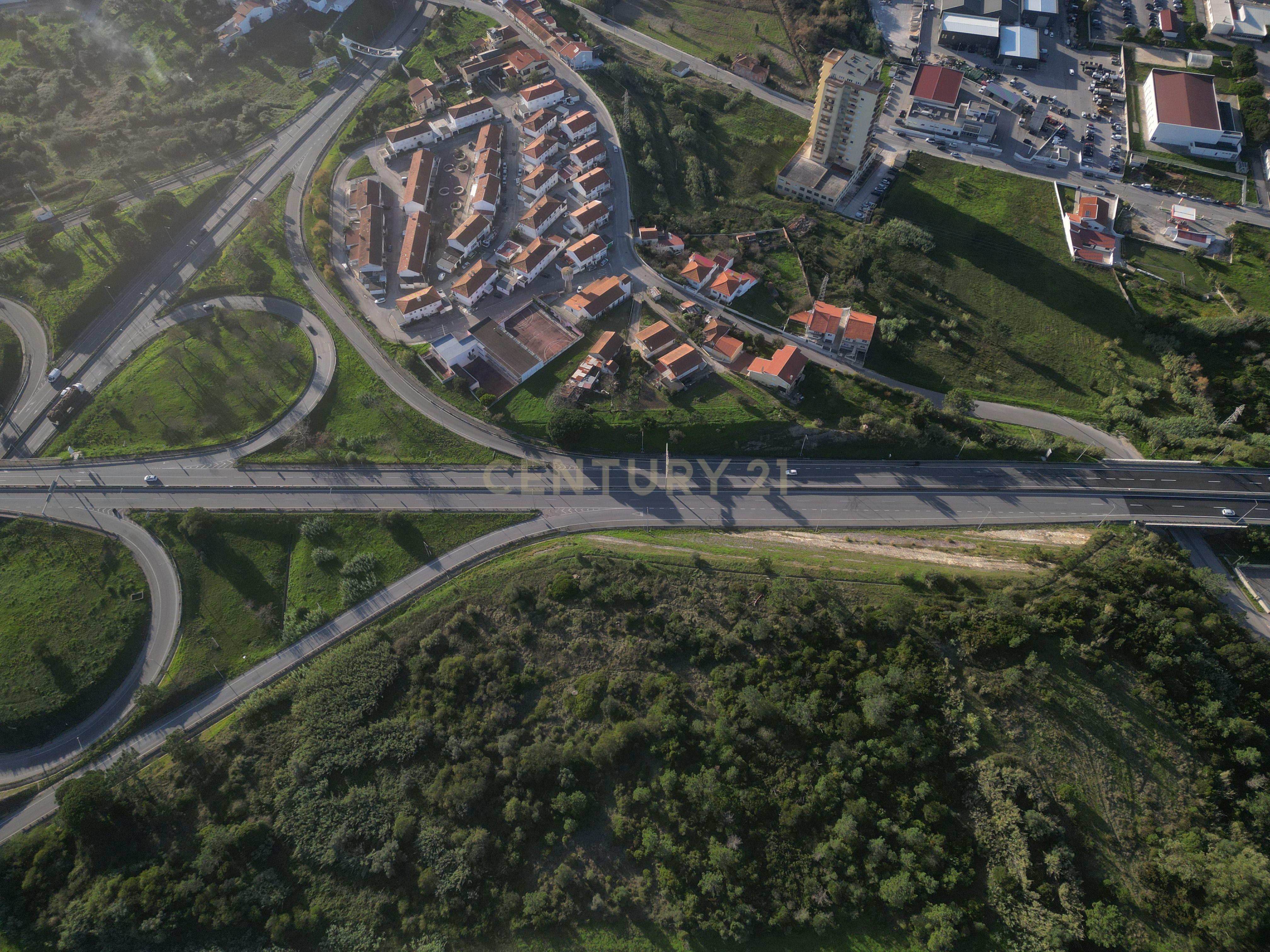 Oportunidade Única para Construtores: 2 Terrenos Rústicos na Entrada da Figueira da Foz - Image 13