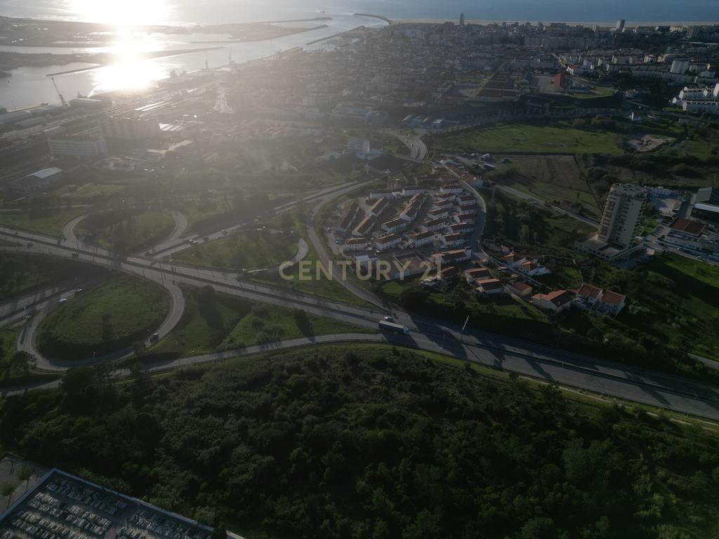Oportunidade de Investimento: Dois Terrenos Contíguos com Potencial Construtivo – Figueira da Foz - Image 11