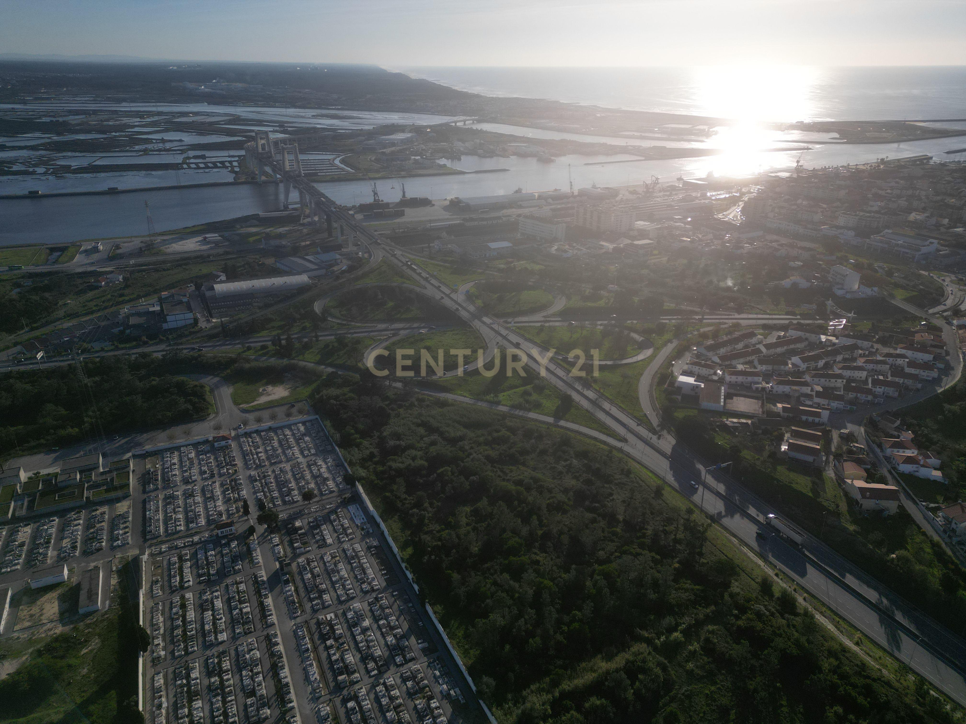Oportunidade Única para Construtores: 2 Terrenos Rústicos na Entrada da Figueira da Foz - Image 3