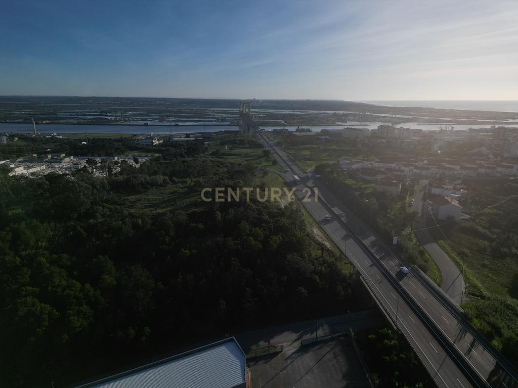 Oportunidade de Investimento: Dois Terrenos Contíguos com Potencial Construtivo – Figueira da Foz - Image 8