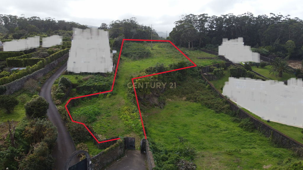 Terreno com 5320m2 com Vista Mar e Serra em Areias de Rabo de Peixe! - Image 4