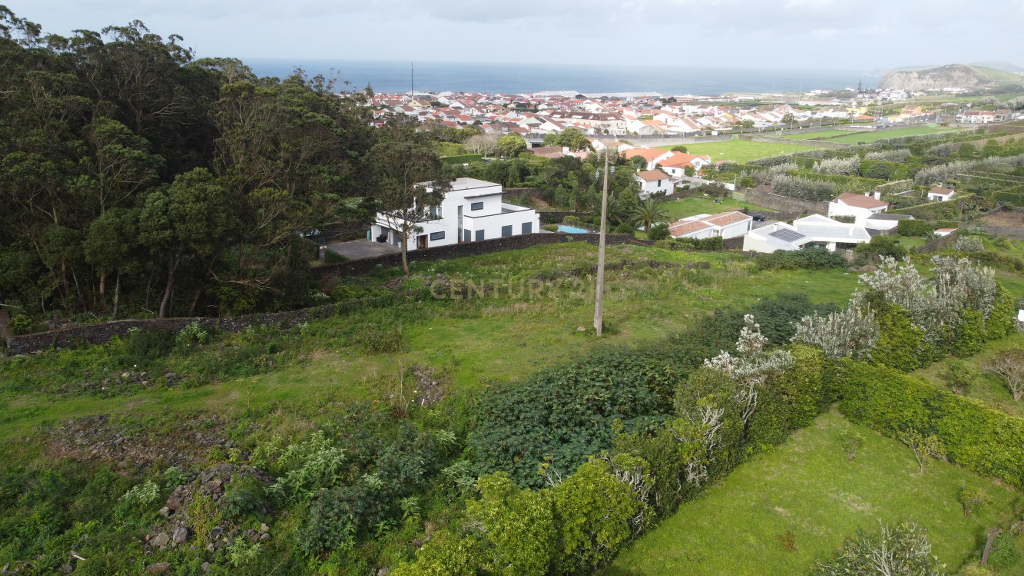 Terreno com 5320m2 com Vista Mar e Serra em Areias de Rabo de Peixe! - Image 10